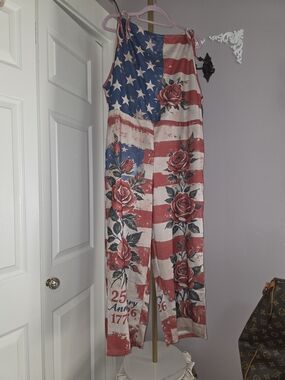 Flag Americana 4th Of July Print Floral Jumpsuit in Red, White & Blue Patriotic